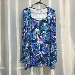 LOGO women’s top. New but no tags